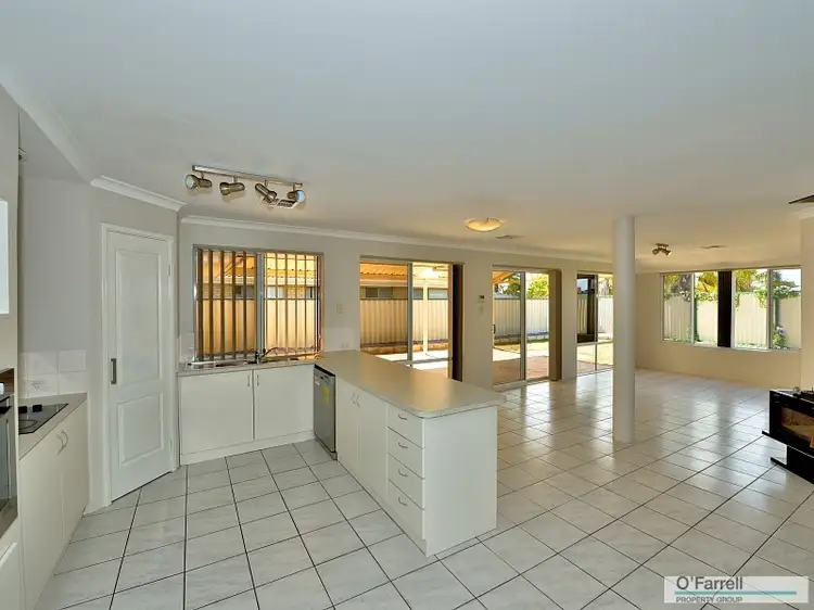 70 Cuthbertson Drive, Cooloongup WA 6168