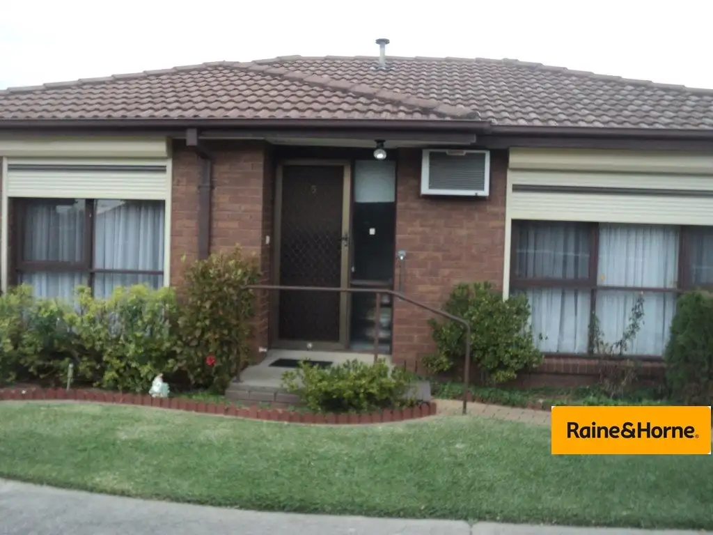 Main view of Homely unit listing, 5/15 James Street, Dandenong VIC 3175