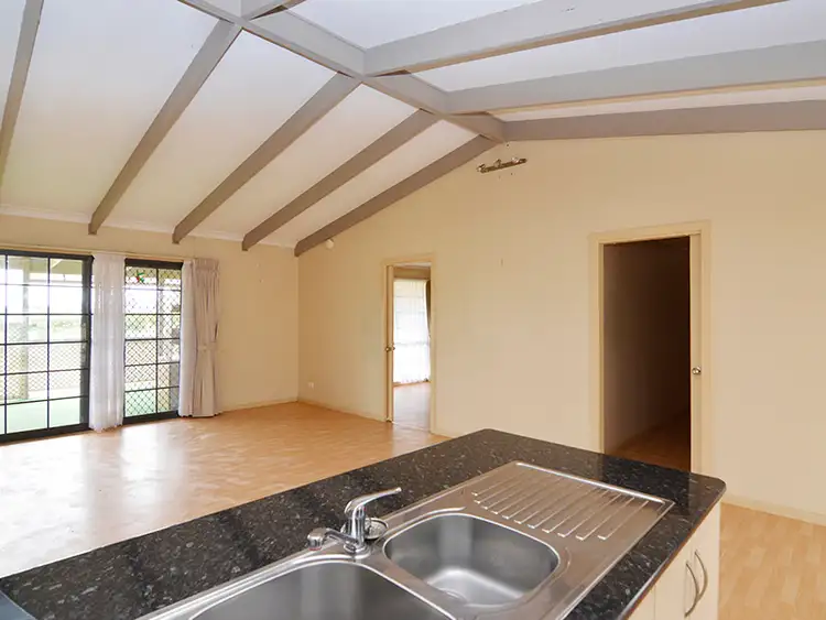 Fourth view of Homely unit listing, Cabin 5 / 498 Sturt Highway, Mildura VIC 3500