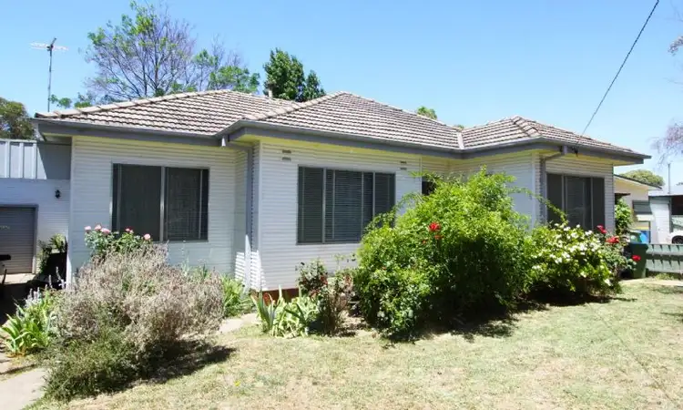 68 Tichborne Crescent, Kooringal NSW 2650