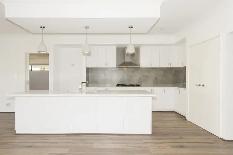 Sixth view of Homely house listing, 7 Kingfisher Way, Singleton WA 6175