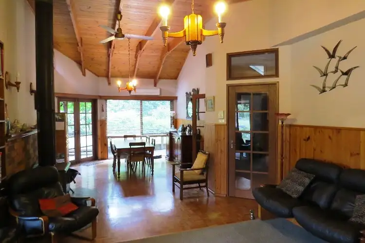 Seventh view of Homely house listing, 17 Weeks Court, Alexandra VIC 3714