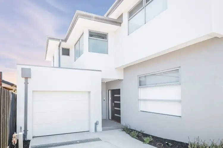 4/9 Elizabeth Street, Oakleigh East VIC 3166