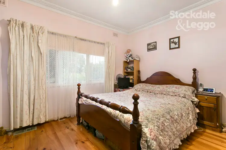 Seventh view of Homely house listing, 4 Barina Road, Oak Park VIC 3046