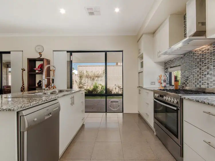 Sixth view of Homely house listing, 22 The Hawthorns, Baldivis WA 6171