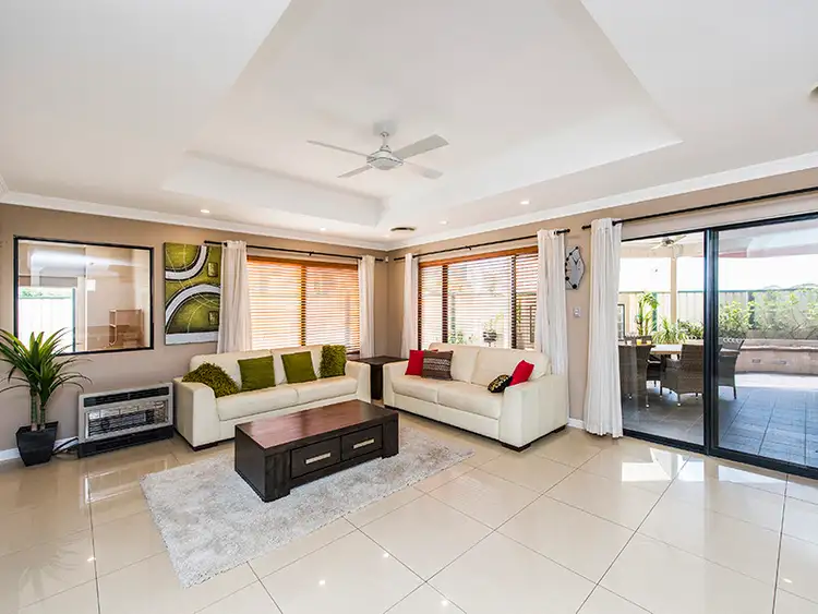 Fifth view of Homely house listing, 2 Kirkley Court, Success WA 6164
