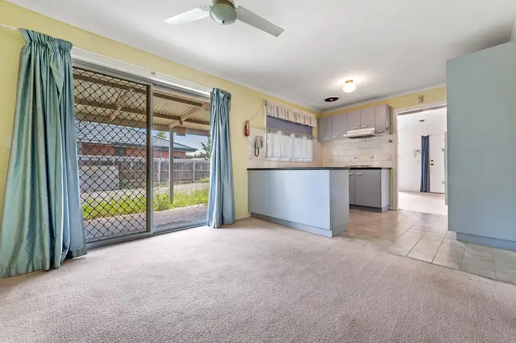Sixth view of Homely house listing, 19 Newlyn Drive, Craigieburn VIC 3064