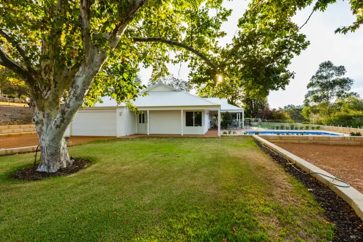 14 Scott Road, Kelmscott WA 6111