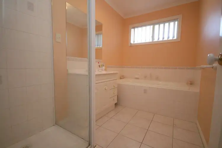 Fifth view of Homely house listing, 140 Bellbridge Drive, Hoppers Crossing VIC 3029