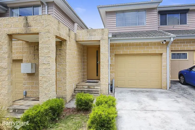 2/2 Denman Street, Kilsyth VIC 3137