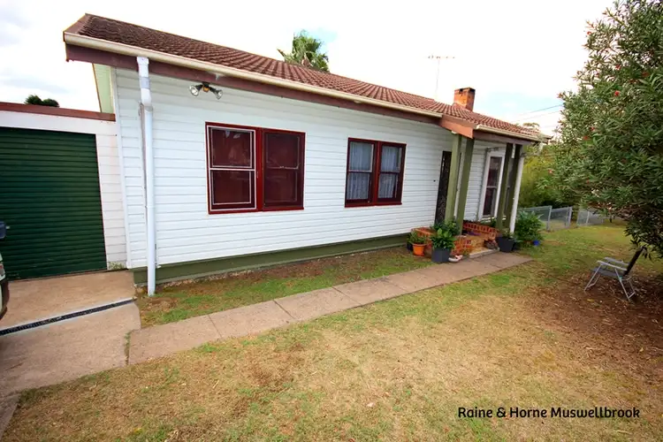 16 Parkinson Ave, Muswellbrook NSW 2333