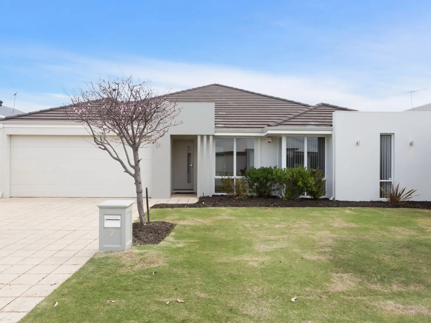 Main view of Homely house listing, 7 KINSALE PARKWAY, Canning Vale WA 6155