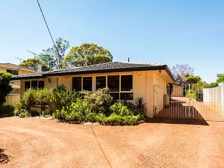 65 Horwood Road, Swan View WA 6056