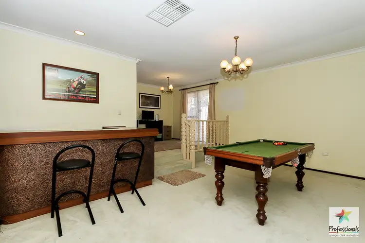 187 Blackadder Road, Swan View WA 6056