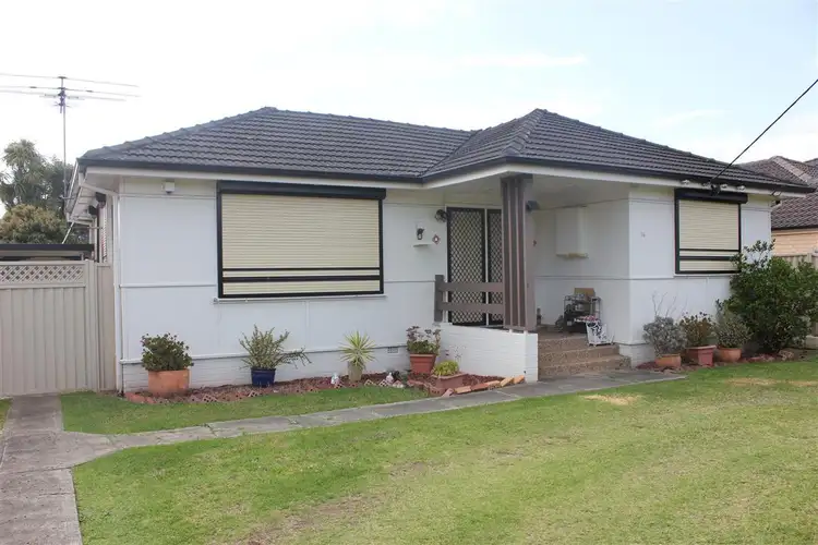 16 Jordan St, Fairfield West NSW 2165