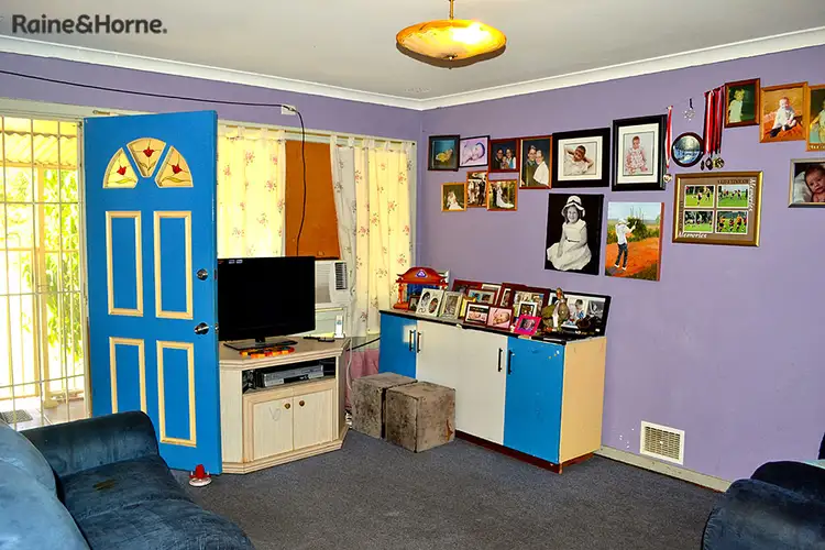 Third view of Homely house listing, 8 Hollybush Way, Kelmscott WA 6111