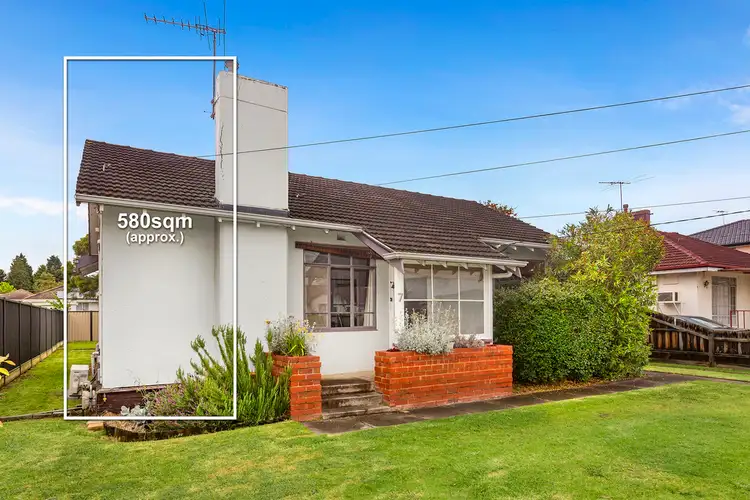 7 Steane Street, Reservoir VIC 3073