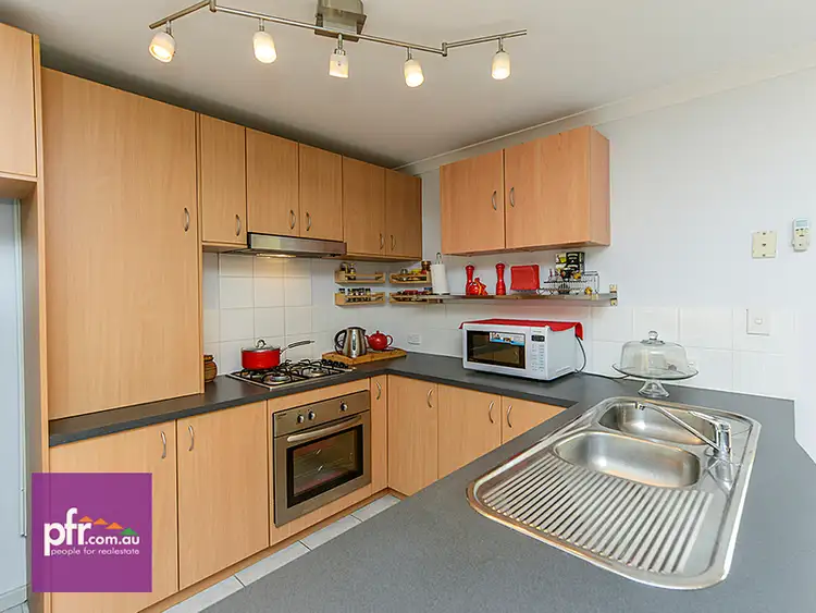Seventh view of Homely villa listing, 2/45 Norman St, St James WA 6102