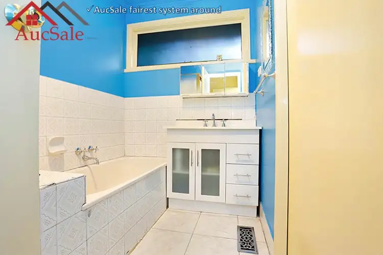 Fifth view of Homely house listing, 4 Rhus Close, Endeavour Hills VIC 3802