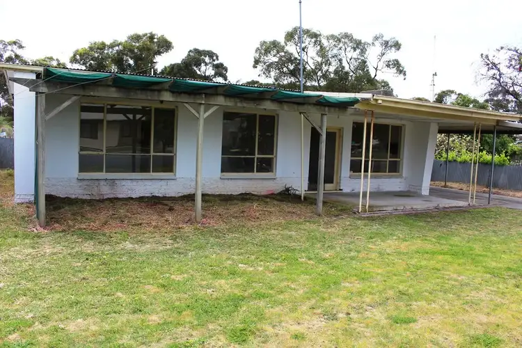19 Long Street, Tintinara SA 5266