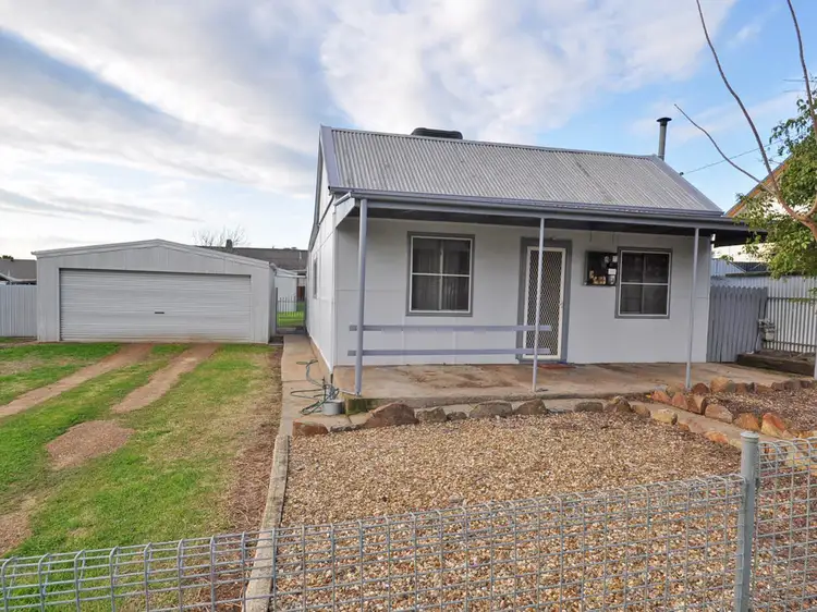 20 William Street, Junee NSW 2663