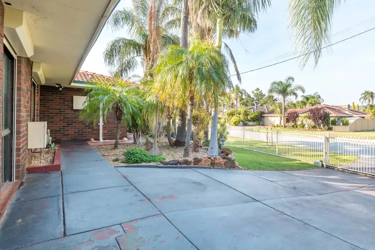 Seventh view of Homely house listing, 10 Argyll Close, Camillo WA 6111