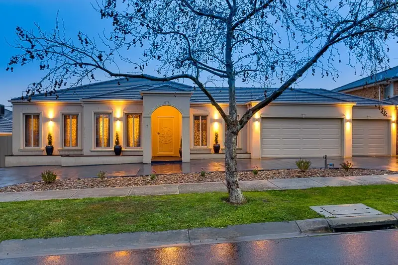 Main view of Homely house listing, 7 Knight Court, Hillside VIC 3037