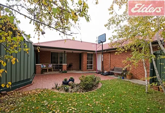 Second view of Homely house listing, 4 Elmslie Circuit, Wodonga VIC 3690