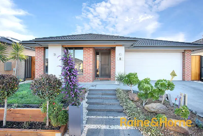 Main view of Homely house listing, 8 Guilfoylia Drive, Cranbourne North VIC 3977