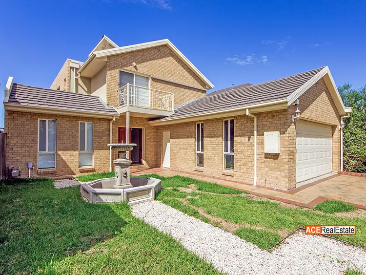 7 Tournament Drive, Sanctuary Lakes VIC 3030