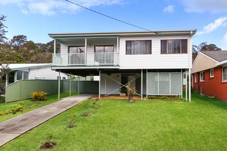 32 Rays Road, Bateau Bay NSW 2261
