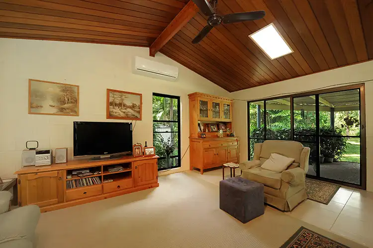 2724 Old Gympie Road, Beerwah QLD 4519