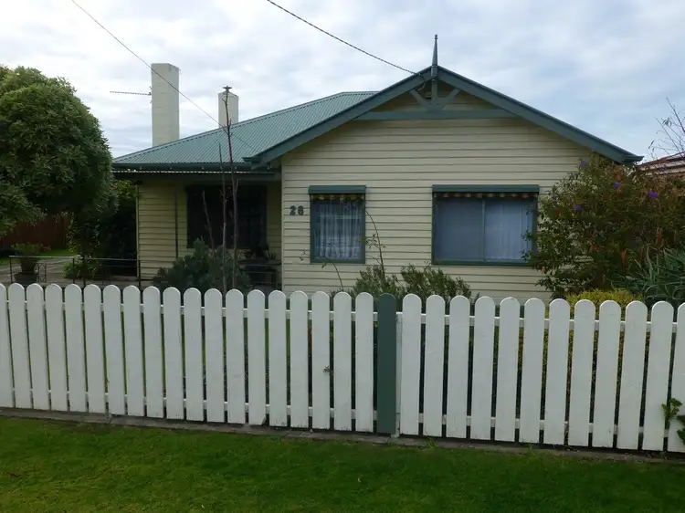 26 WELLINGTON STREET, Paynesville VIC 3880