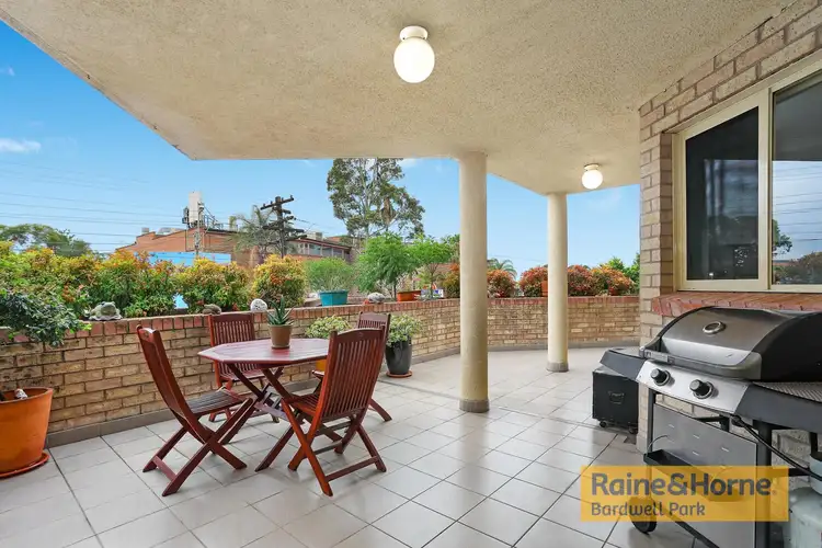2/1 Hillview Street, Roselands NSW 2196