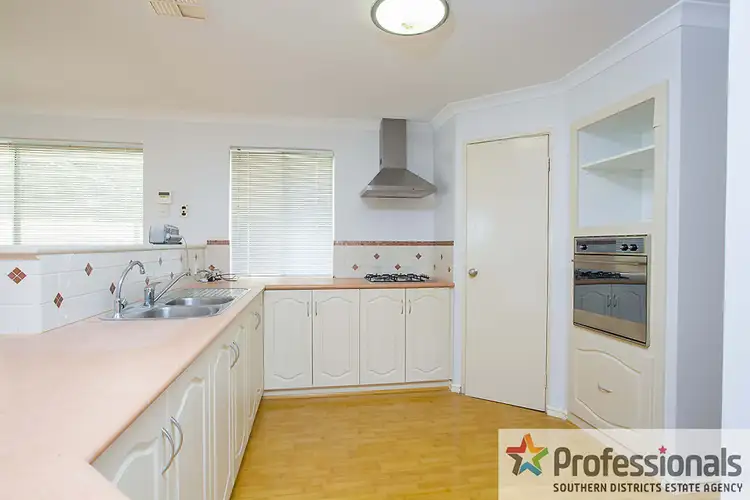 Fifth view of Homely house listing, 3 Robinia Rise, Collie WA 6225