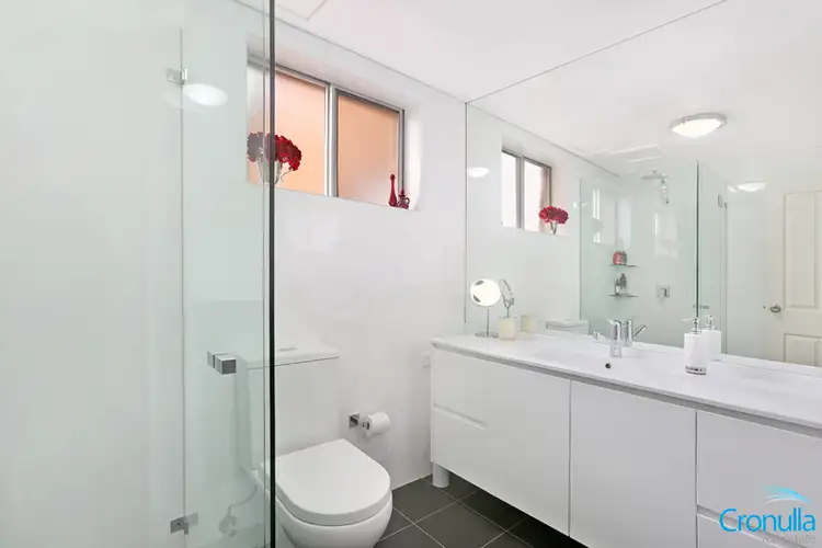 Fifth view of Homely apartment listing, 4/13-15 Allison Rd, Cronulla NSW 2230