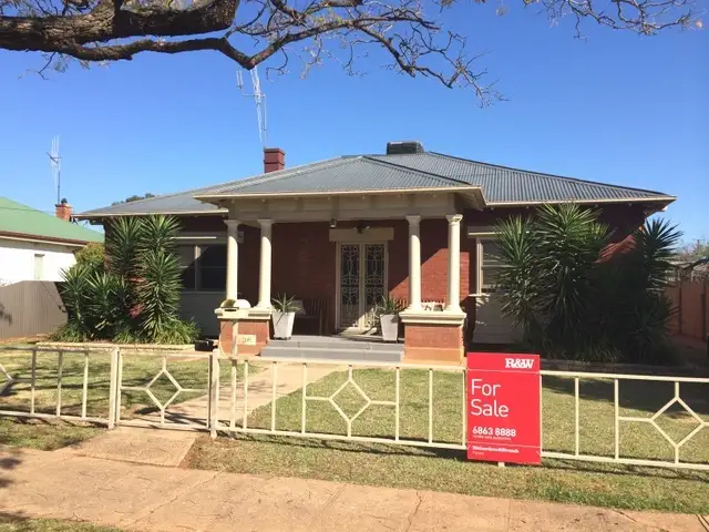 36 Close Street, Parkes NSW 2870