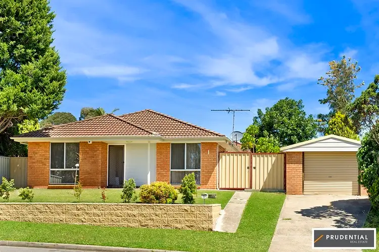 1 Fitzgibbon Lane, Rosemeadow NSW 2560