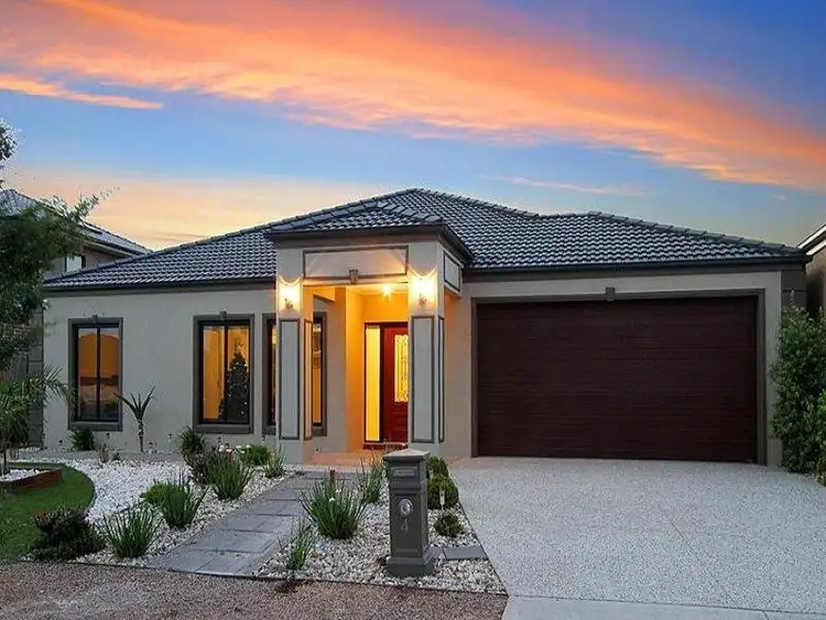 4 Redcliffe Terrace, Taylors Hill VIC 3037