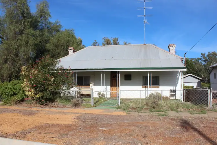 8 Fraser St, Northam WA 6401
