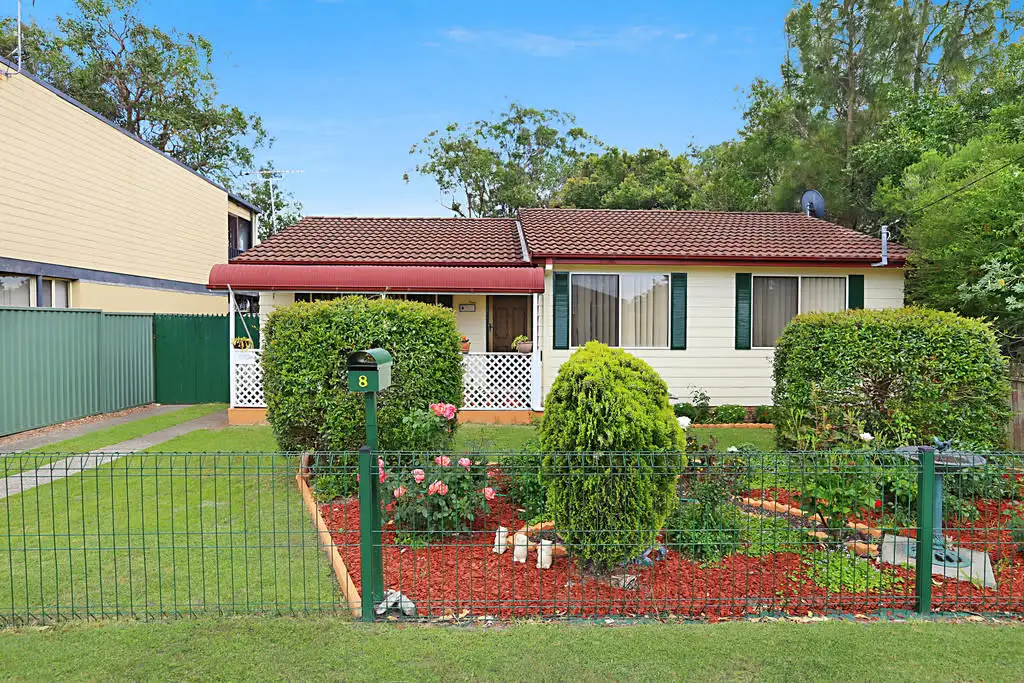 Main view of Homely house listing, 8 Elizabeth Bay Drive, Lake Munmorah NSW 2259