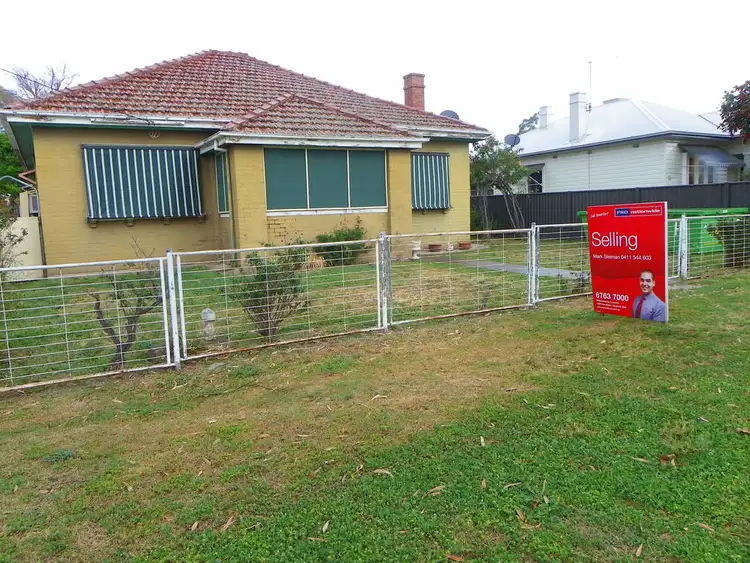 12 Gidley Street, Tamworth NSW 2340