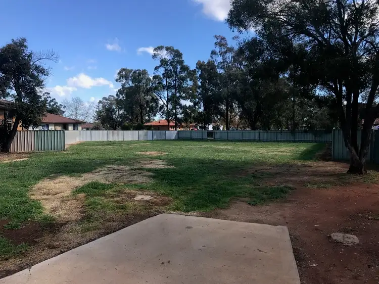 9 Doherty Place, Griffith NSW 2680