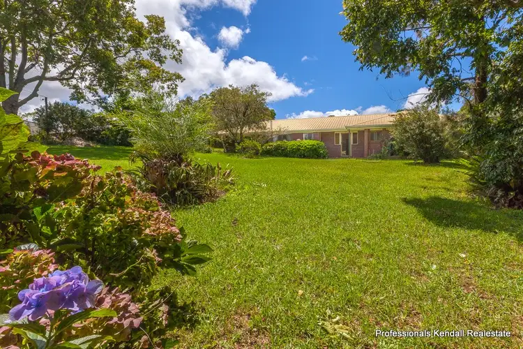 6 Lassen Drive, Tamborine Mountain QLD 4272