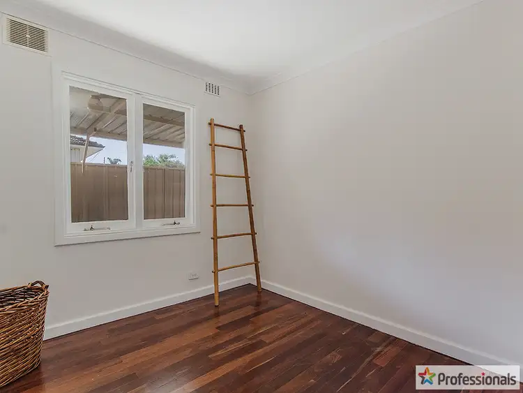 Sixth view of Homely house listing, 4 Knight Place, Calista WA 6167