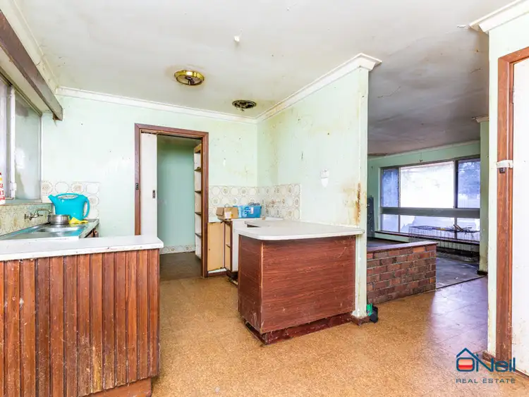 Sixth view of Homely house listing, 3 Baxendale Way, Camillo WA 6111