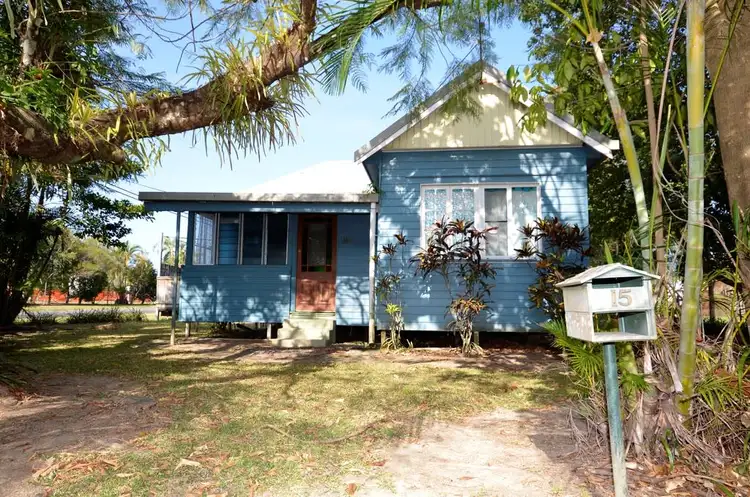15 Hart Street, Mossman QLD 4873