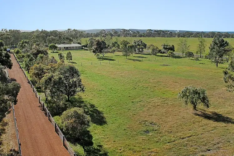 33 Cheyne  Court, Pinjarra WA 6208