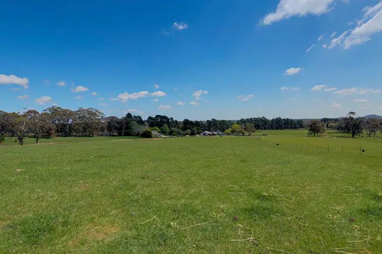 925 Nowra Rd, Fitzroy Falls NSW 2577