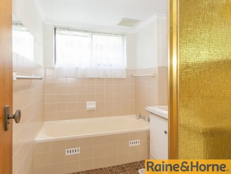 Fourth view of Homely house listing, 6/46-48 Peterborough Avenue, Lake Illawarra NSW 2528